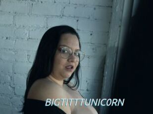BIGTITTTUNIC0RN