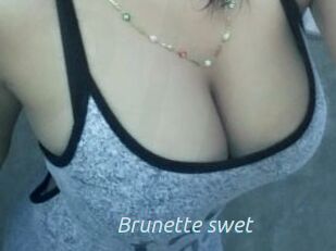 Brunette_swet