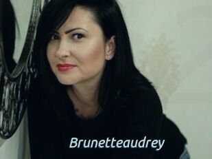 Brunetteaudrey