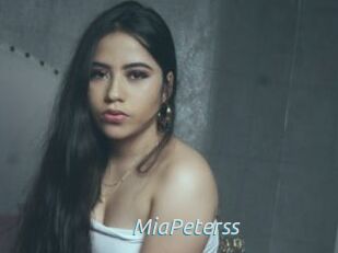 MiaPeterss