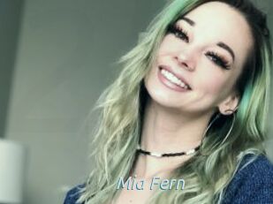 Mia_Fern