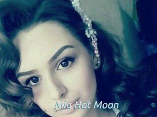 Mia_Hot_Moon