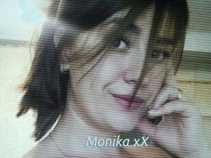 Monika_xX