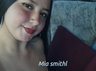 Mia_smithl