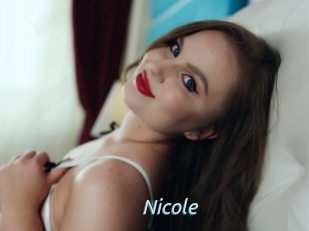 nicole 2 hot 2 cam